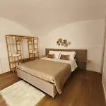 Apartment Theatrum 44
